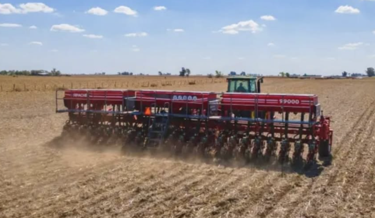 El Gobierno redujo retenciones para la soja y otros granos